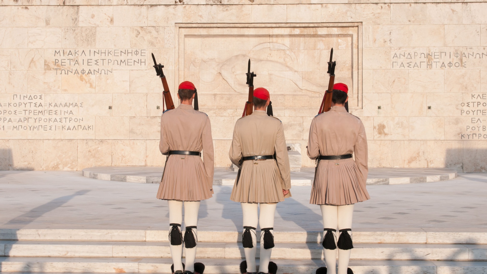 Athens_Unknown_Soldier_Syntagma_TGR