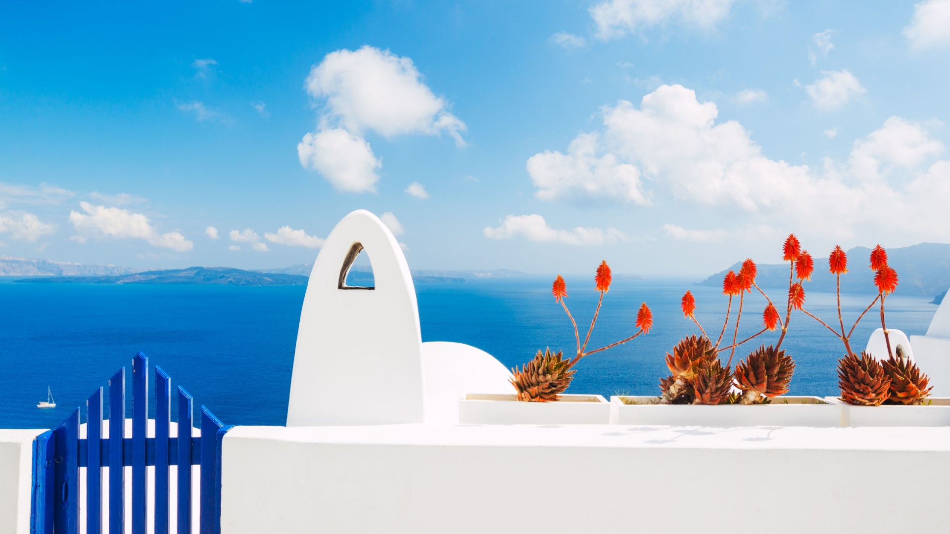 Santorini_Blue_Dour_White_Wall_TGR